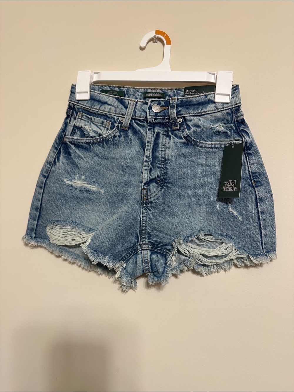 Wild Fable Women’s Light Blue Distressed Denim Shorts frayed hem Sz 0 NWT